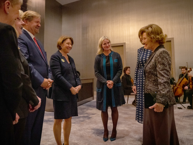 United States Senator Amy Klobuchar  was among the speakers at the Norway House dinner. She underlined the importance of the close relations between the United States and Norway.  Photo: Simen Sund, The Royal Court.